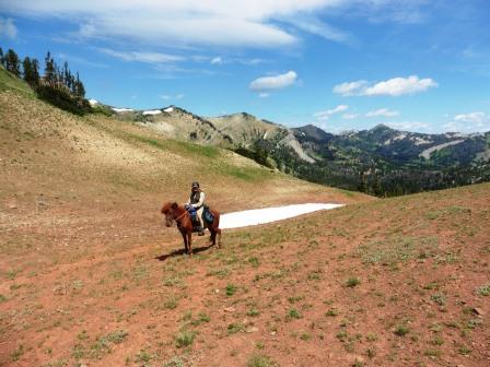 Alys and Tyra at Sheep Pass